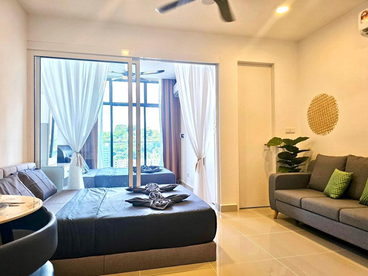 Covesign Suite, The Shore Kota Kinabalu Exteriör bild